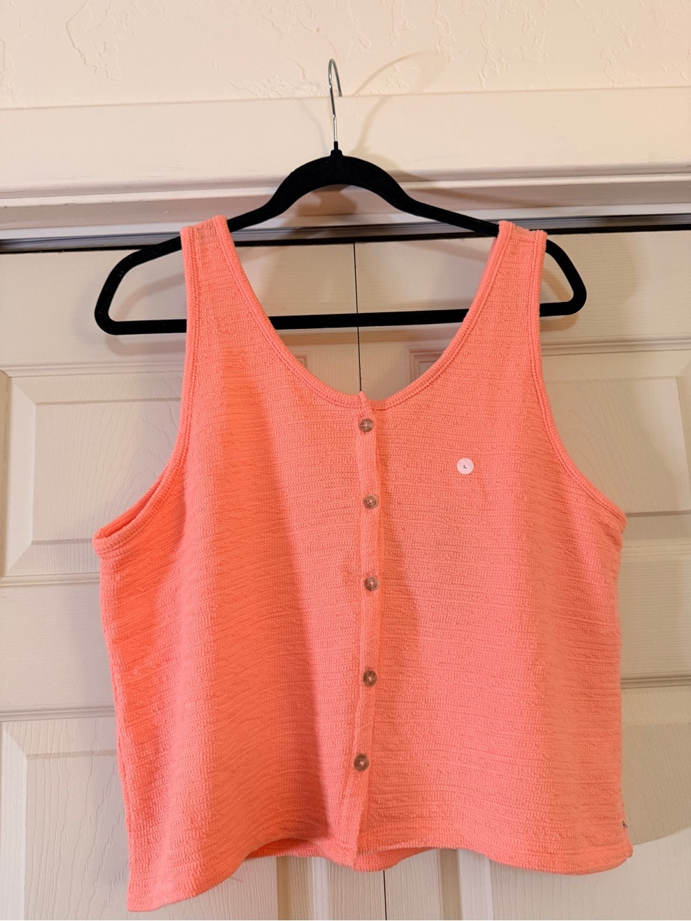 NWT Eddie Bauer Coral Button-Back Tank